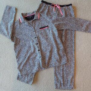 ELLEN TRACY 100% Cotton Flannel Leopard Pajamas w/pink ribbon